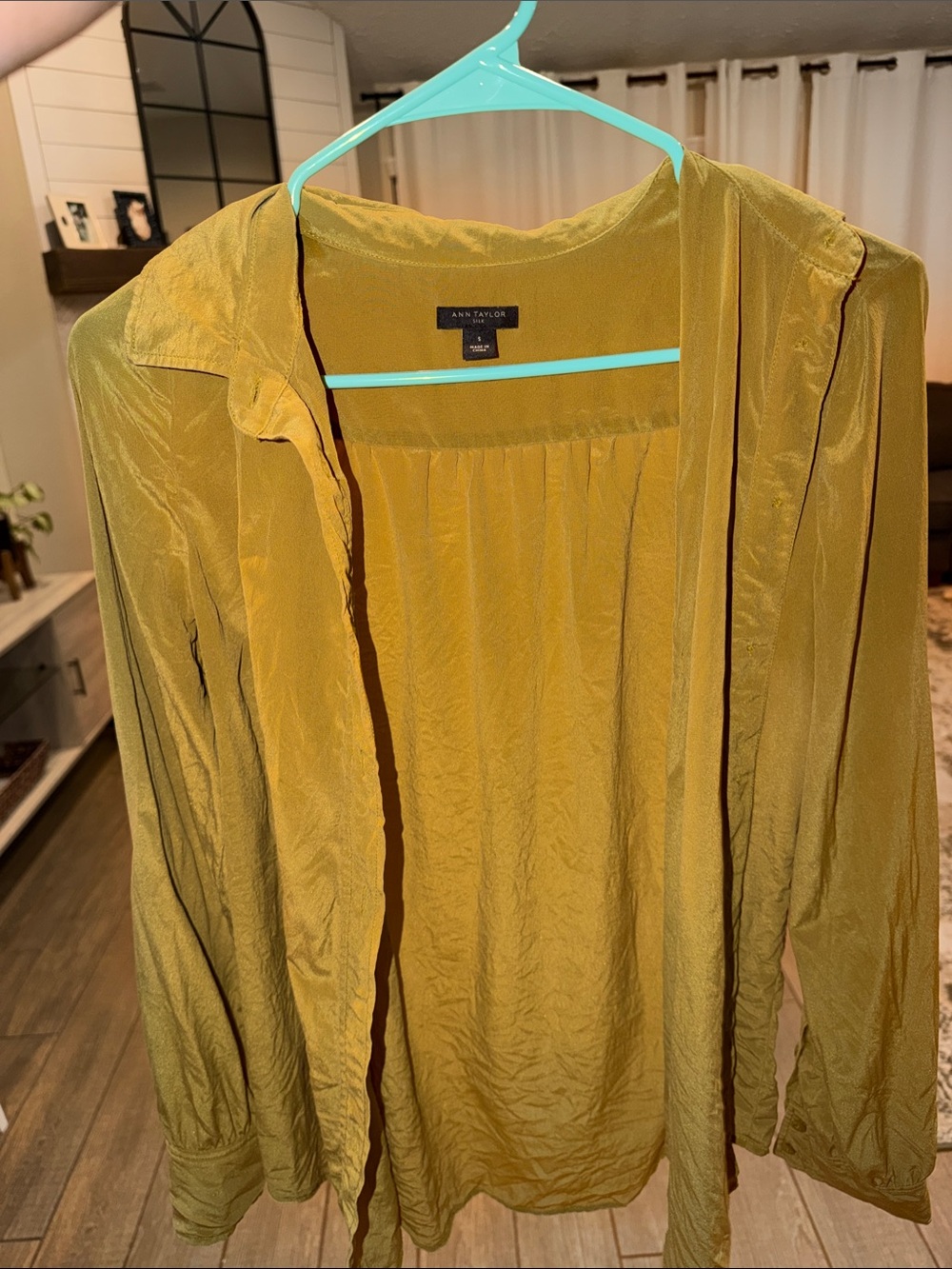 Ann Taylor SILK Ochre Long-Sleeve Lightweight Blouse